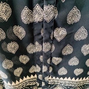 14th & UNION Black and Beige  Tunic size XL